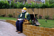Click to Enlarge this image of a Harpole Scarecrow (2007/ds_pict0013_workman.jpg)