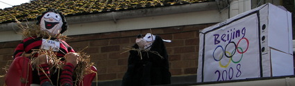 Click to Enlarge this image of a Harpole Scarecrow (2008_2/100_2686.jpg)