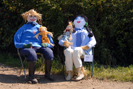 Click to Enlarge this image of a Harpole Scarecrow (2009_2/10.jpg)